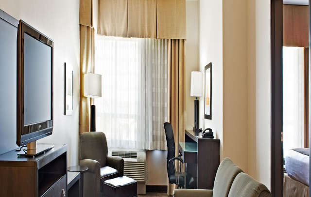 Dallas - Worth Airport South By Ihg Hotel 3*